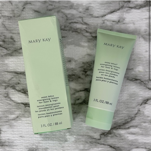 Mary Kay Accessories - BRAND NEW MINT BLISS ENERGIZING FOOT LOTION